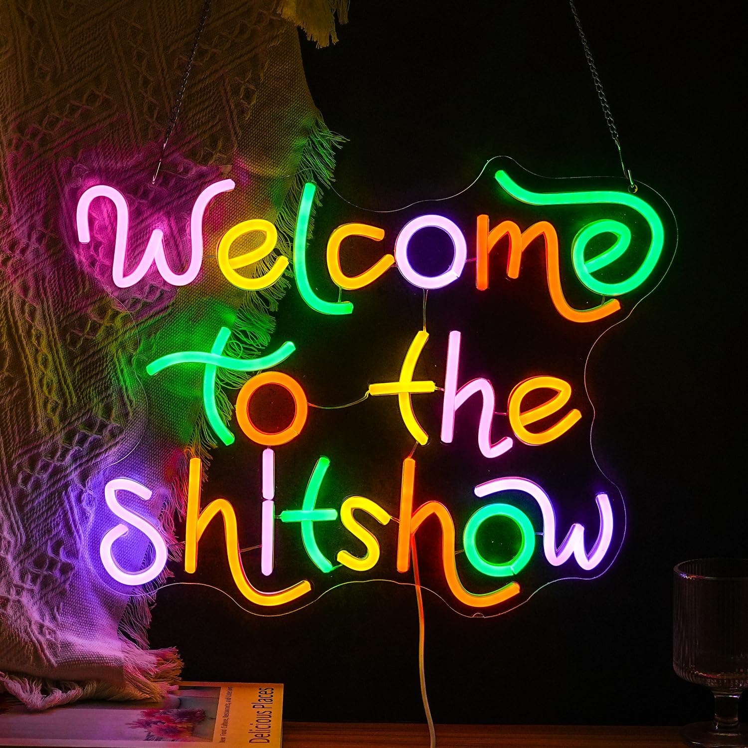 Hoş Geldiniz The Shitshow Neon - Party Games Quotes incelemesi ve fiyatı